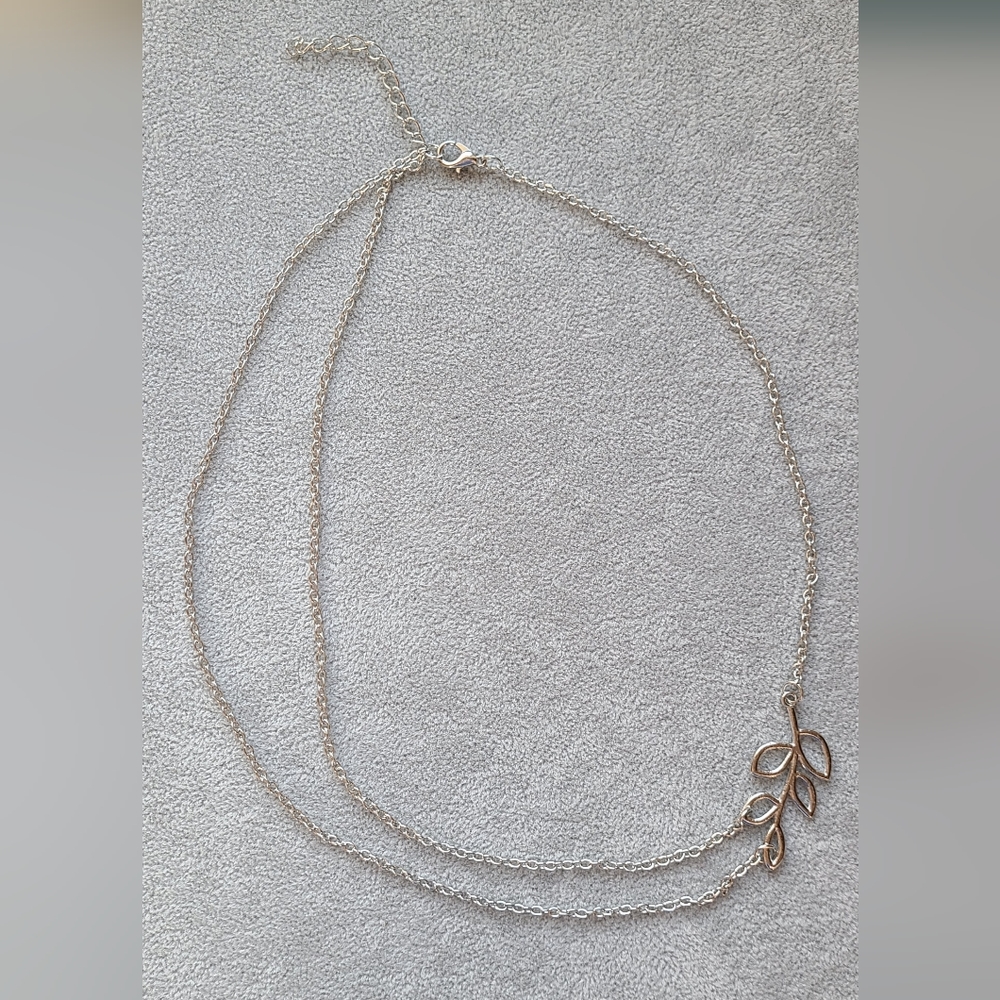 ✨️Silver Necklace✨️ - Picture 2 of 2